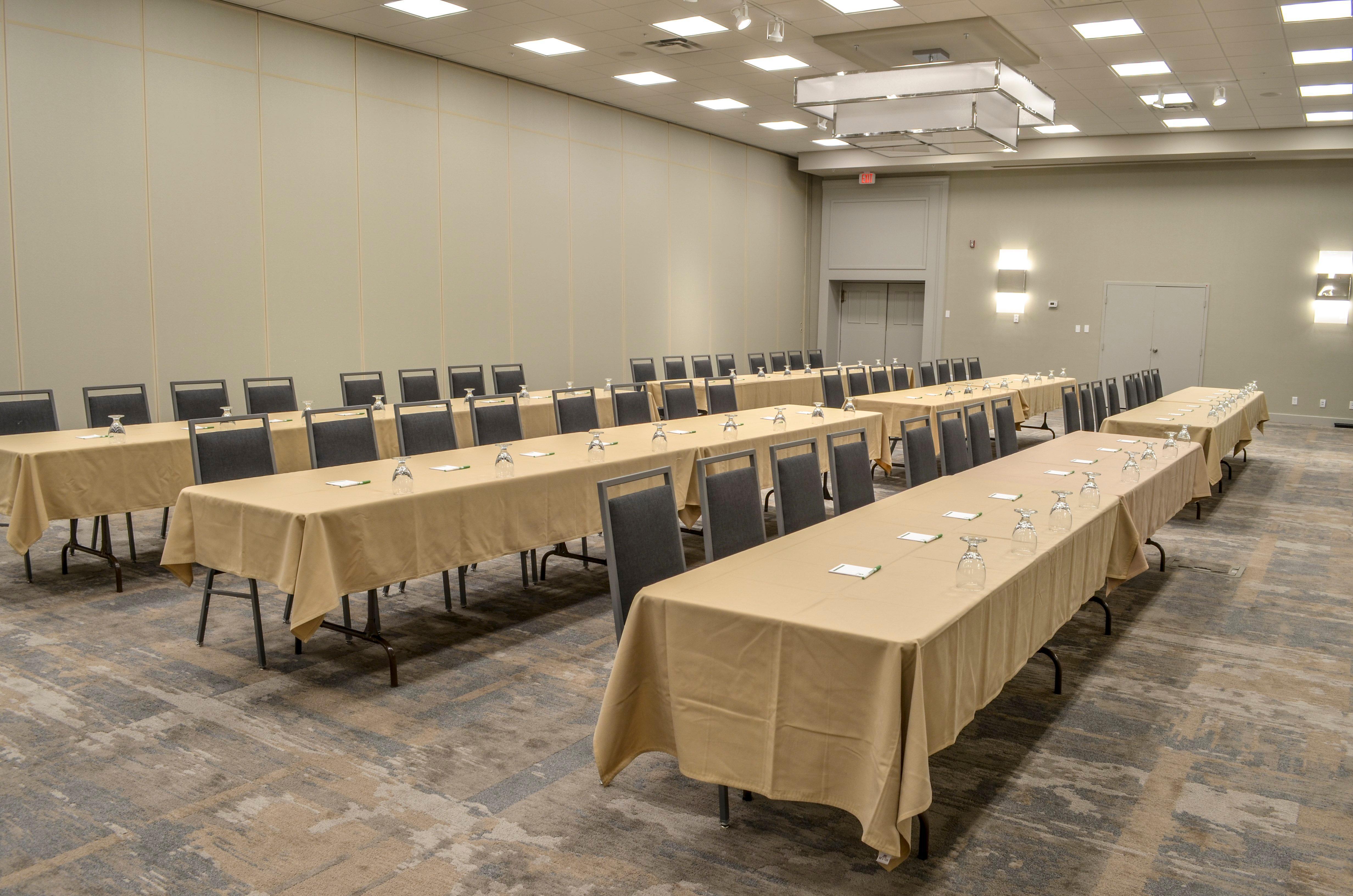 Holiday Inn Fargo By Ihg Екстер'єр фото