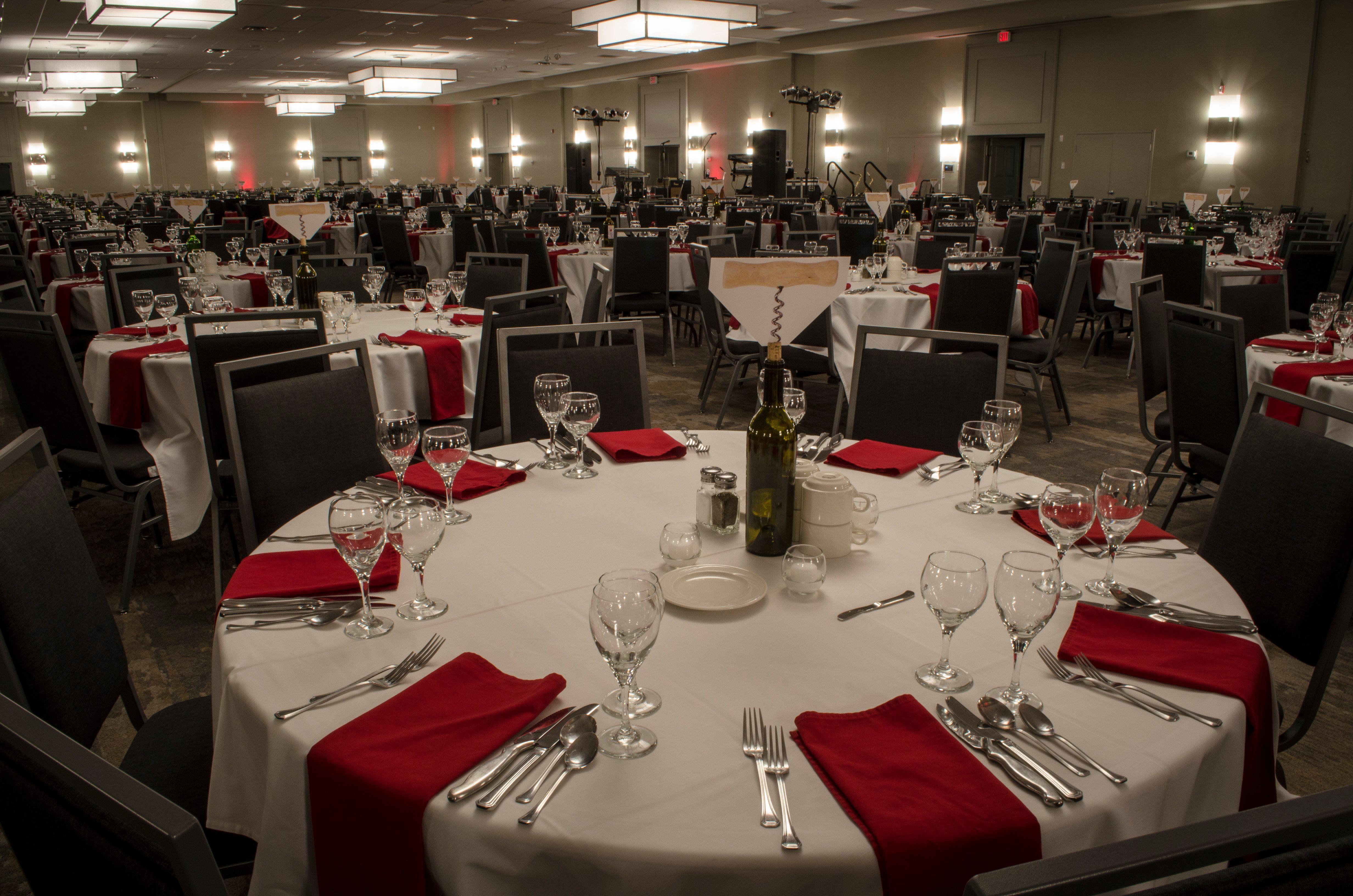 Holiday Inn Fargo By Ihg Екстер'єр фото